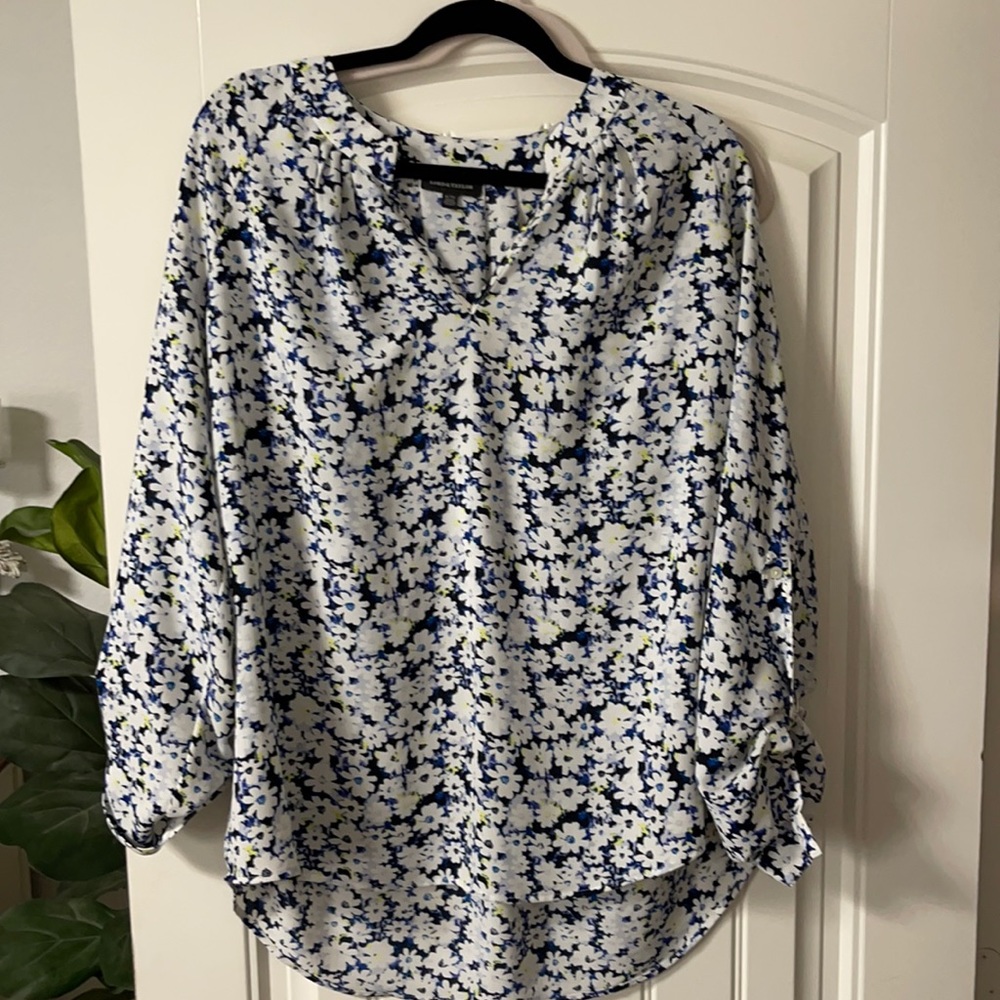 Beautiful Lord & Taylor XL flower blouse